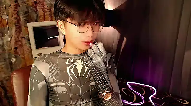 Sexy Handsome Drex online show from December 19, 2024, 7:51 am