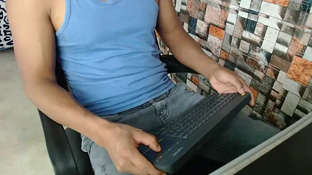 sexatlexx online show from November 13, 2025, 9:14 pm