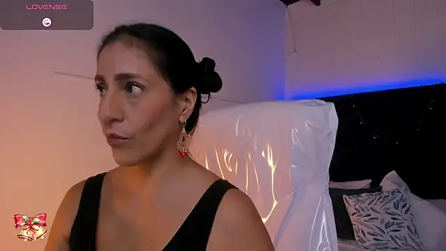 Snapshot of lauren_fit chatting on February 2, 2025, 1:52 pm lauren fit online show from February 2, 2025, 1:52 pm