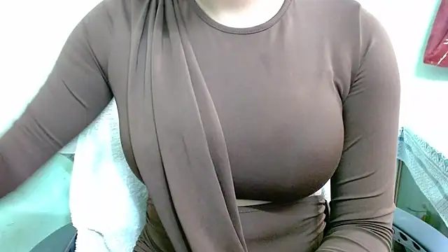 sweet-alia online show from October 5, 2025, 12:47 pm