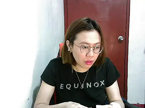 crizzybel online show from February 17, 2025, 4:37 pm