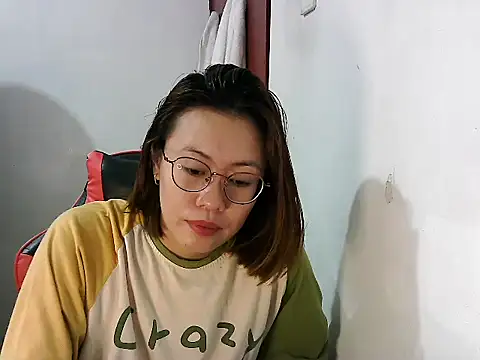 crizzybel online show from March 2, 2025, 12:09 am