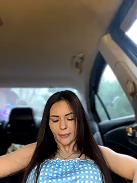 PrincessaHill  online show from December 4, 2025, 6:23 am