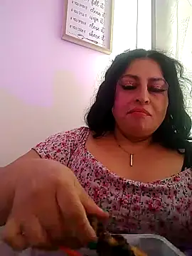 Snapshot of Keyla01_ chatting on March 14, 2025, 6:39 pm Keyla01 online show from March 14, 2025, 6:39 pm