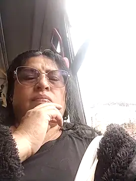 Snapshot of Keyla01_ chatting on March 18, 2025, 6:04 pm Keyla01 online show from March 18, 2025, 6:04 pm