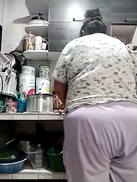 Snapshot of Keyla01_ chatting on October 12, 2025, 11:42 am Keyla01 online show from October 12, 2025, 11:42 am