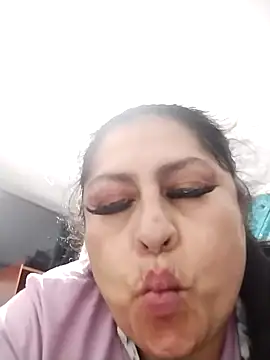 Snapshot of Keyla01_ chatting on October 26, 2025, 6:19 am Keyla01 online show from October 26, 2025, 6:19 am