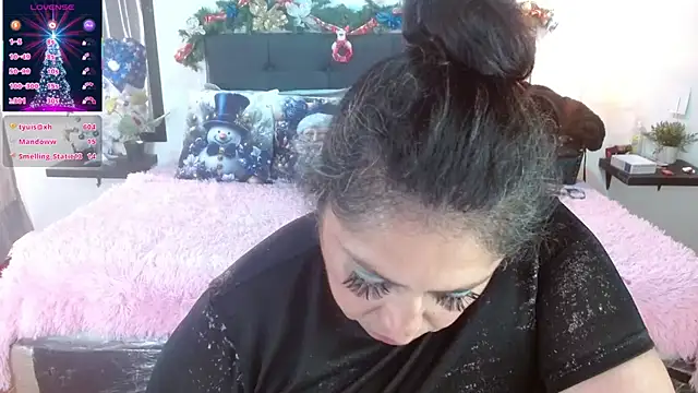 Snapshot of Keyla01_ chatting on December 20, 2025, 9:33 pm Keyla01 online show from December 20, 2025, 9:33 pm