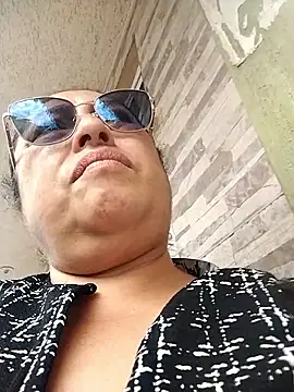 Snapshot of Keyla01_ chatting on January 10, 2026, 8:21 pm Keyla01 online show from January 10, 2026, 8:21 pm