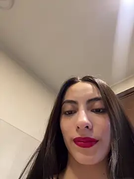 martiiaciar online show from January 5, 2025, 11:33 pm