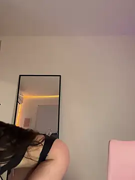 martiiaciar online show from March 23, 2025, 5:21 am