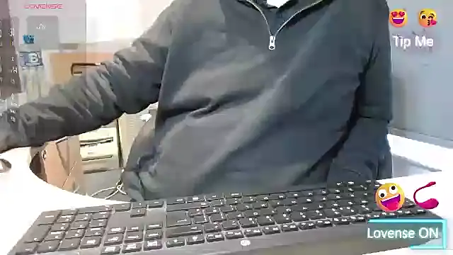 bigbadjon69 online show from February 4, 2025, 1:38 pm