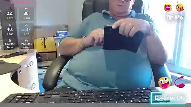 bigbadjon69 online show from September 19, 2025, 3:02 pm