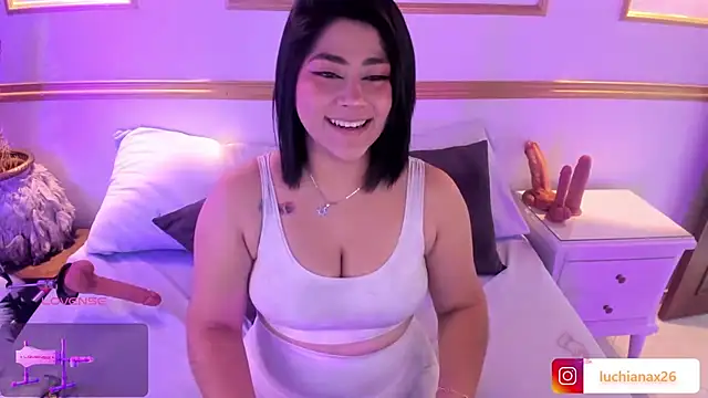 lucy26  online show from September 10, 2025, 2:22 am