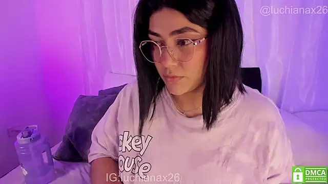 lucy26  online show from February 3, 2026, 6:22 am