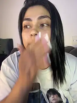 lucy26  online show from April 9, 2026, 2:44 am