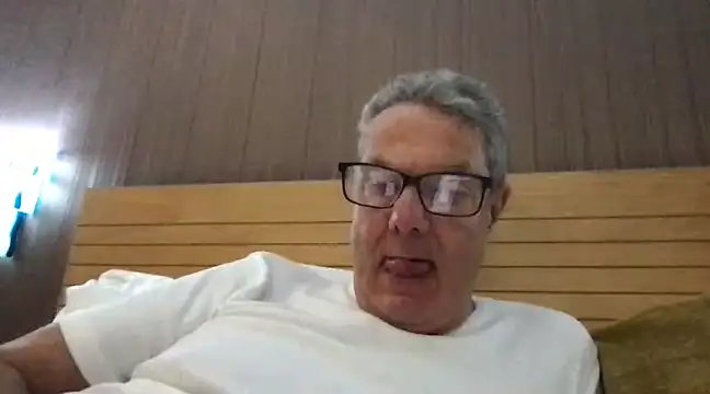 Snapshot of Oldpistolpete chatting on December 6, 2024, 4:06 pm Oldpistolpete online show from December 6, 2024, 4:06 pm