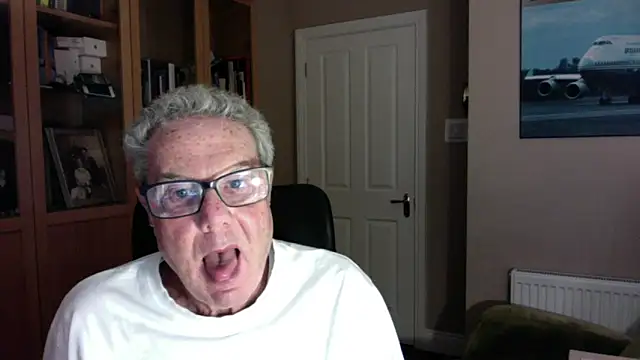 Snapshot of Oldpistolpete chatting on February 19, 2025, 6:54 pm Oldpistolpete online show from February 19, 2025, 6:54 pm