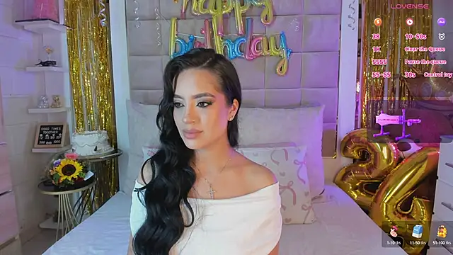 Victoria adaams online show from March 7, 2025, 6:33 pm