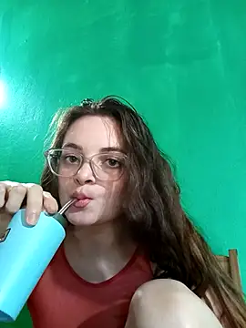 Emmacut online show from November 25, 2025, 9:04 pm