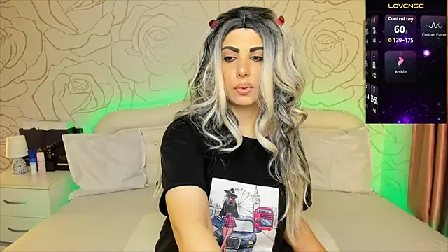 Snapshot of Elizabettalee chatting on September 10, 2025, 5:57 pm Elizabettalee online show from September 10, 2025, 5:57 pm