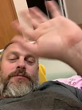 Snapshot of GHsveter chatting on May 14, 2026, 5:20 pm GHsveter online show from May 14, 2026, 5:20 pm