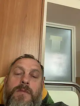 Snapshot of GHsveter chatting on May 19, 2026, 7:47 am GHsveter online show from May 19, 2026, 7:47 am