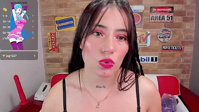 Snapshot of miss_sharlotte18 chatting on January 2, 2025, 6:01 pm miss sharlotte18 online show from January 2, 2025, 6:01 pm