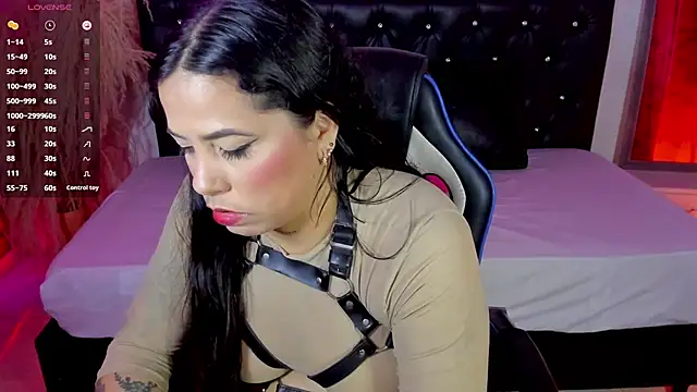 Bianka olivetto021 online show from February 15, 2025, 7:06 am