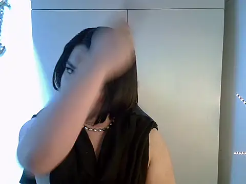 Snapshot of StrawberryWine07 chatting on January 22, 2025, 12:16 am StrawberryWine07 online show from January 22, 2025, 12:16 am