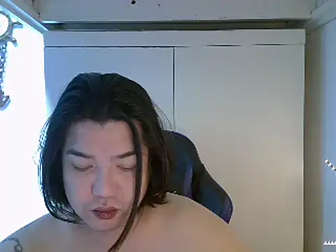 Snapshot of StrawberryWine07 chatting on March 14, 2025, 6:53 am StrawberryWine07 online show from March 14, 2025, 6:53 am