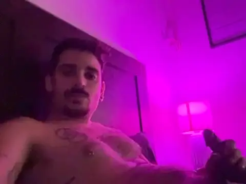 mrtnivnn online show from February 17, 2026, 4:57 pm