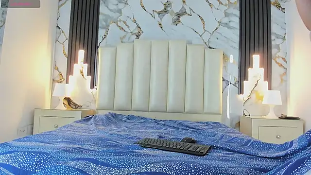 mollieblue69 online show from March 11, 2025, 12:39 pm