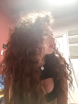 CurlyElisa online show from April 12, 2026, 9:42 pm