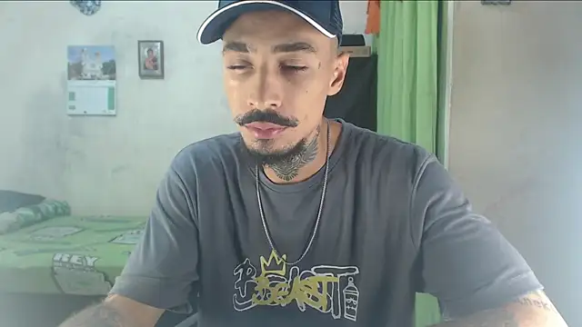 emiliano hottt online show from June 10, 2026, 12:26 pm