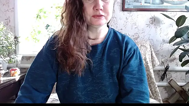 Snapshot of EmilyDoth chatting on March 17, 2026, 8:39 am EmilyDoth online show from March 17, 2026, 8:39 am