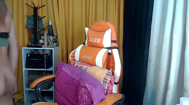 Deliciouscumsxz online show from December 7, 2024, 6:48 pm