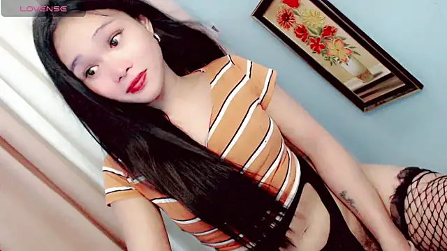 amomentoflust69 online show from June 10, 2026, 10:47 am