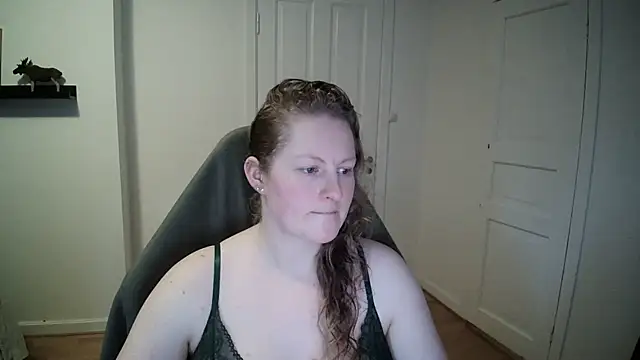 Girlnina-1995 online show from January 7, 2025, 11:48 am