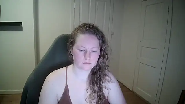 Girlnina-1995 online show from January 28, 2025, 2:31 pm