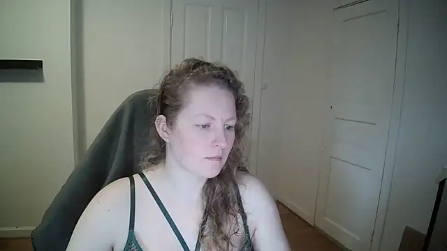 Girlnina-1995 online show from February 7, 2025, 10:19 am