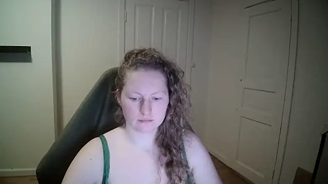 Girlnina-1995 online show from February 10, 2025, 5:19 pm