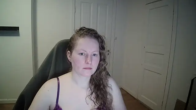 Girlnina-1995 online show from February 20, 2025, 10:59 am