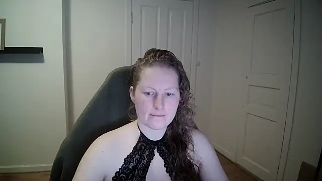 Girlnina-1995 online show from February 25, 2025, 9:42 am