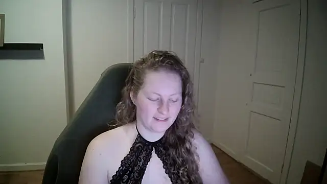 Girlnina-1995 online show from February 25, 2025, 4:00 pm