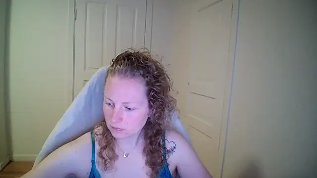 Girlnina-1995 online show from March 23, 2026, 8:29 am