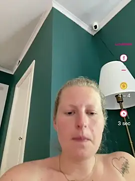 Girlnina-1995 online show from June 11, 2026, 2:15 pm