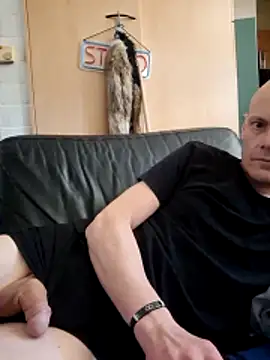 Snapshot of Andysagan chatting on June 9, 2026, 10:16 am Andysagan online show from June 9, 2026, 10:16 am