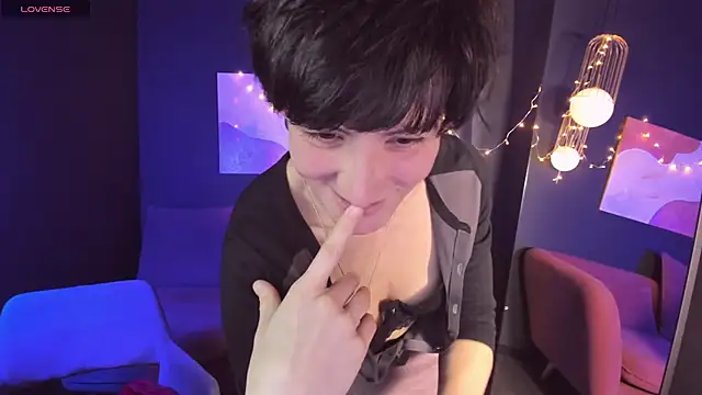 LorenDaze online show from January 10, 2025, 2:02 pm