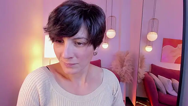 LorenDaze online show from October 7, 2025, 2:14 pm